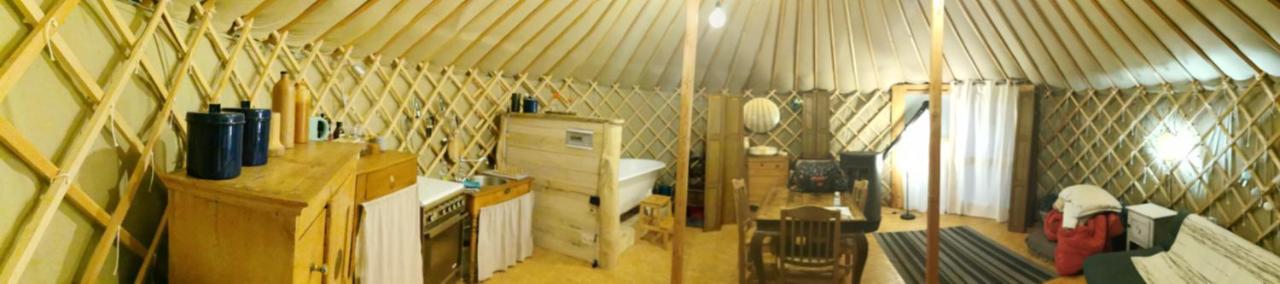 La Yourte Au Fonds Du Jardin Xhoris Kültér fotó