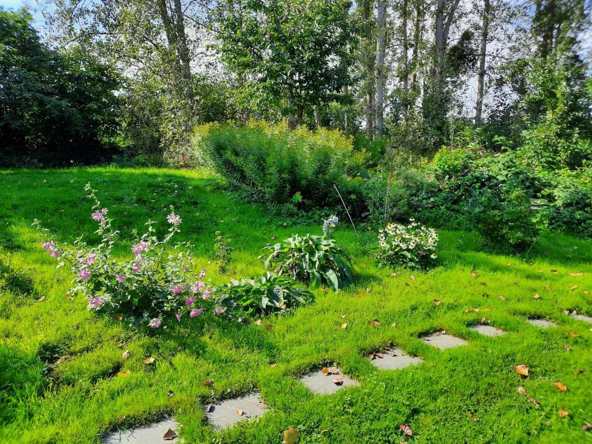 La Yourte Au Fonds Du Jardin Xhoris Kültér fotó
